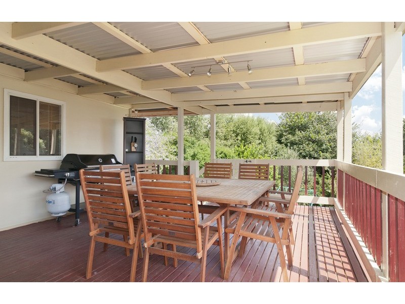 8 Wembley Close, Mooroolbark VIC 3138