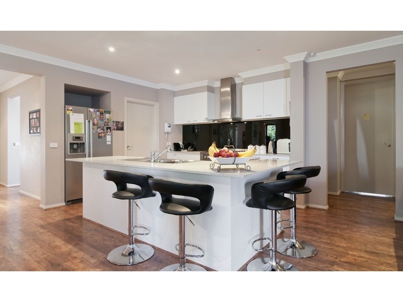 35 Larbert Road, Mooroolbark VIC 3138