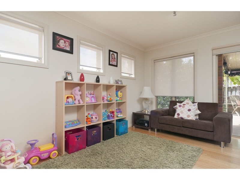 1 Peter Court, Mooroolbark VIC 3138