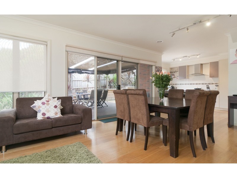 1 Peter Court, Mooroolbark VIC 3138