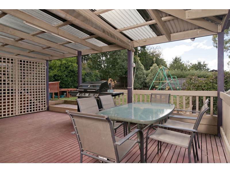 142 Hayrick Lane, Mooroolbark VIC 3138