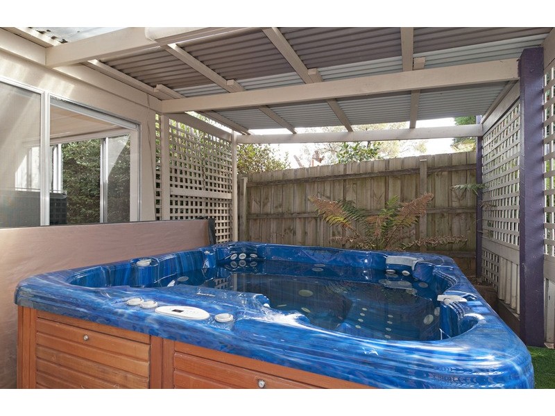 142 Hayrick Lane, Mooroolbark VIC 3138