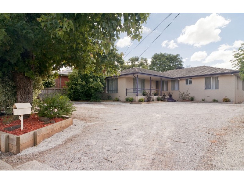 142 Hayrick Lane, Mooroolbark VIC 3138