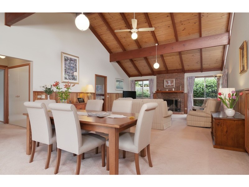 91 Bellara  Drive, Mooroolbark VIC 3138