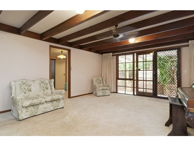 31 Mount View Parade, Mooroolbark VIC 3138