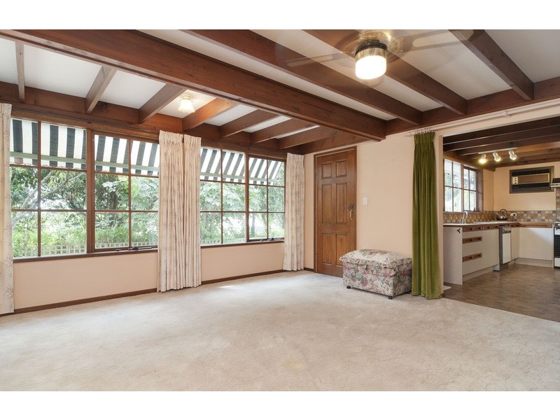 31 Mount View Parade, Mooroolbark VIC 3138