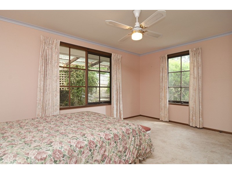 31 Mount View Parade, Mooroolbark VIC 3138