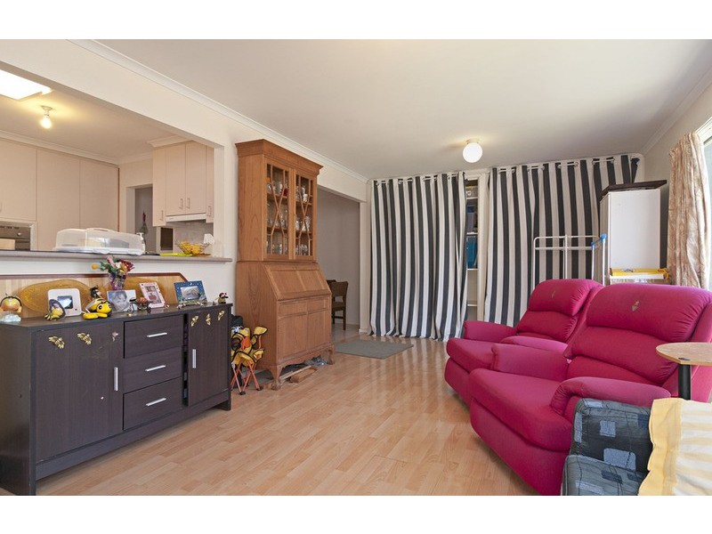4 Nambour Drive, Mooroolbark VIC 3138