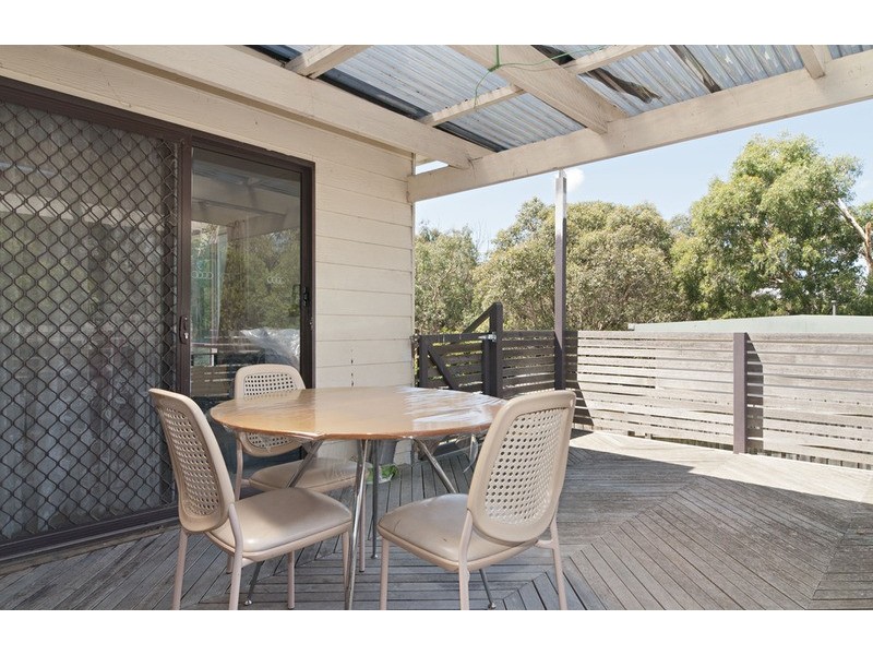 4 Nambour Drive, Mooroolbark VIC 3138