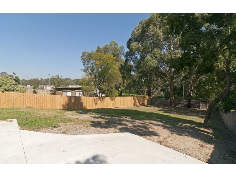 2/41 Esther Crescent, Mooroolbark VIC 3138