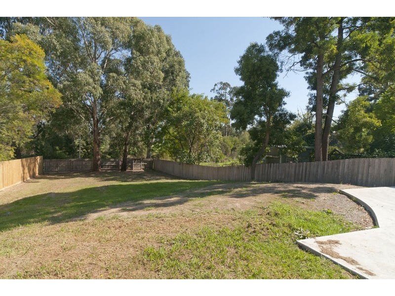 2/41 Esther Crescent, Mooroolbark VIC 3138