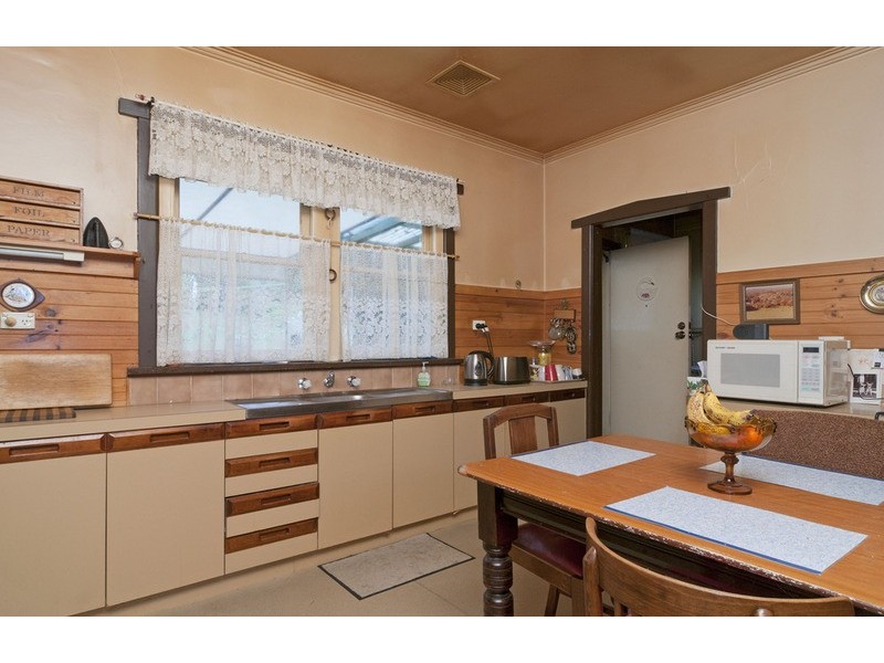 24 Bayswater Road, Croydon VIC 3136