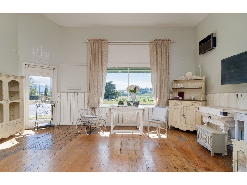 2 Beenak Road, Wandin North VIC 3139