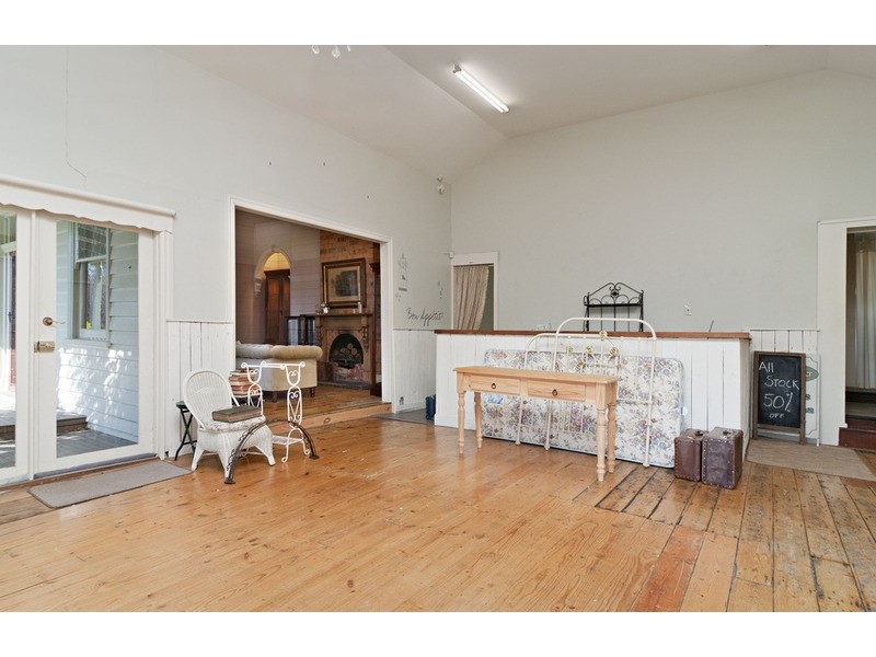 2 Beenak Road, Wandin North VIC 3139