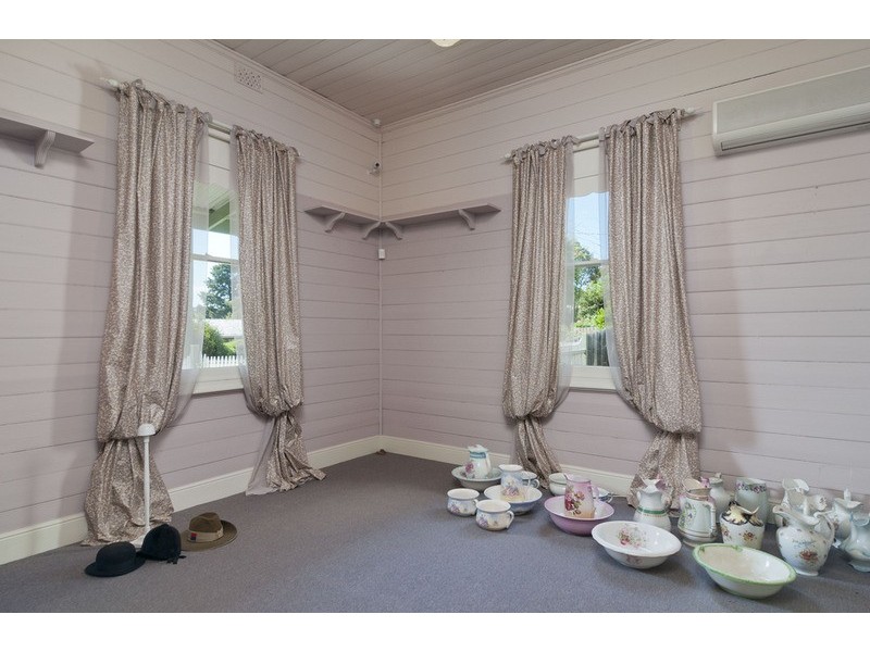 2 Beenak Road, Wandin North VIC 3139