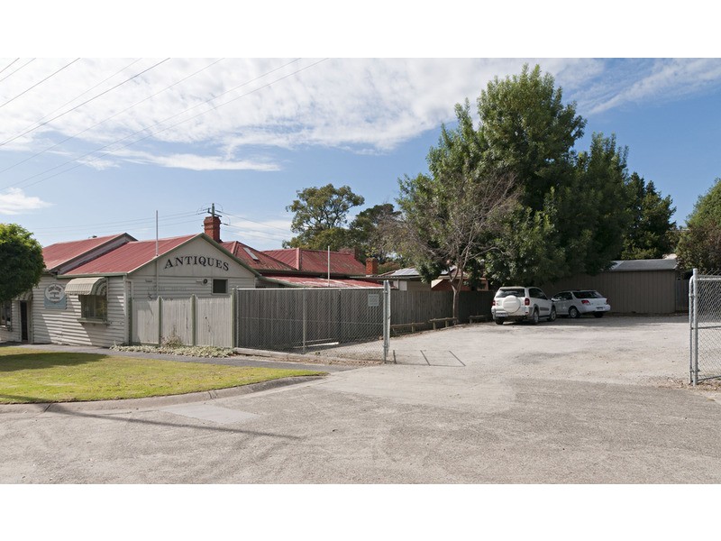 2 Beenak Road, Wandin North VIC 3139