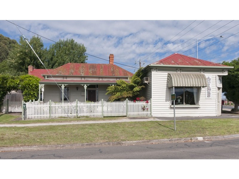 2 Beenak Road, Wandin North VIC 3139