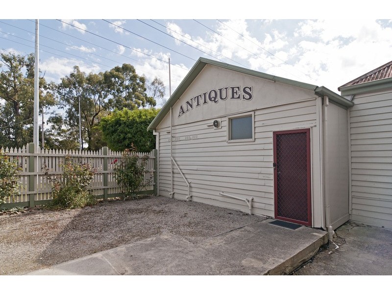 2 Beenak Road, Wandin North VIC 3139