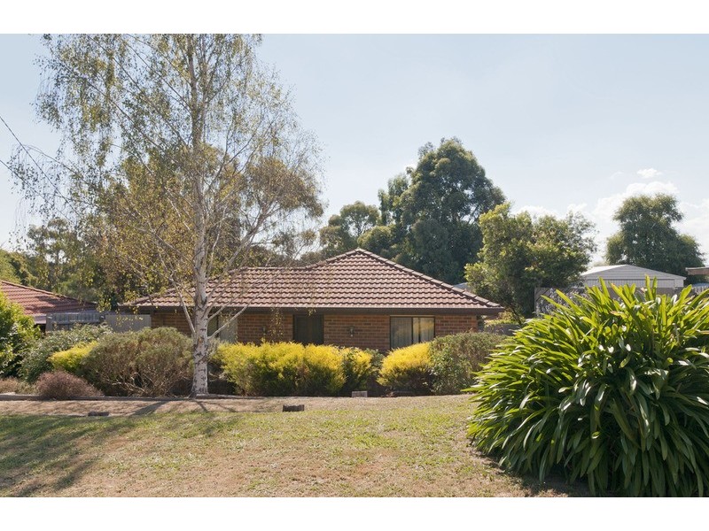 27 Trafalgar Crescent, Lilydale VIC 3140
