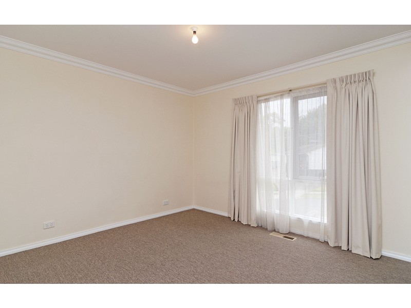 11 Coolabah Street, Mooroolbark VIC 3138