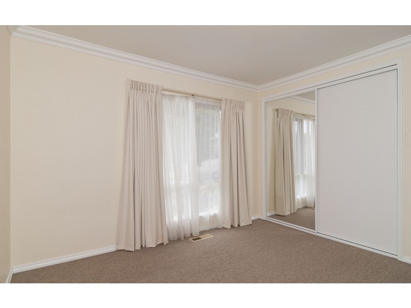 11 Coolabah Street, Mooroolbark VIC 3138