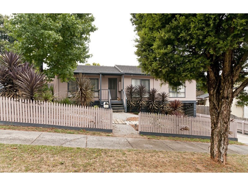11 Coolabah Street, Mooroolbark VIC 3138