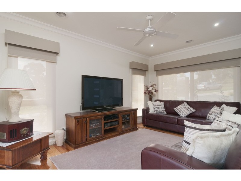 8/4-6 Cambridge Road, Mooroolbark VIC 3138