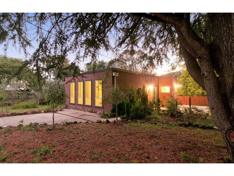 10 Bourbon  Street, Silvan VIC 3795