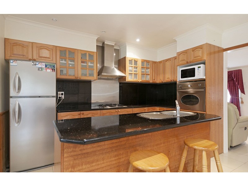 48 Croydondale Drive, Mooroolbark VIC 3138