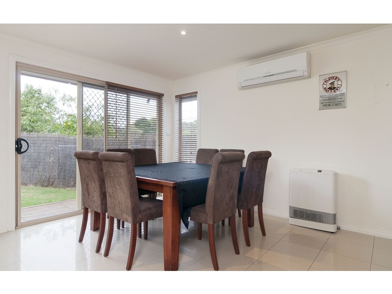 48 Croydondale Drive, Mooroolbark VIC 3138