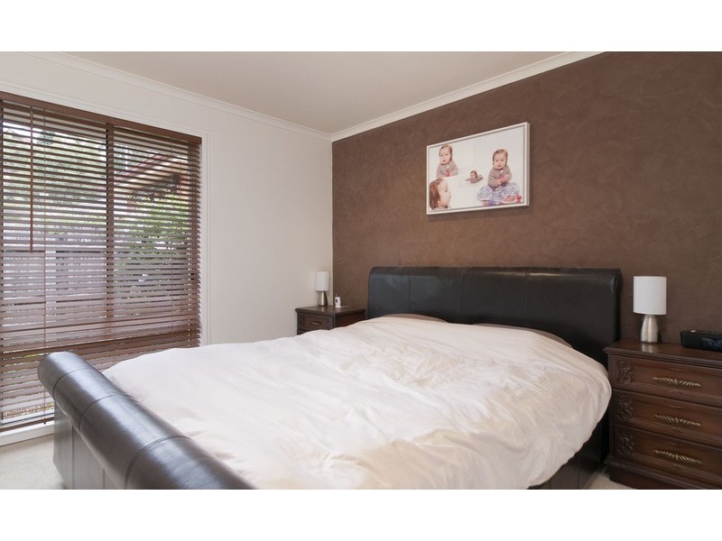 48 Croydondale Drive, Mooroolbark VIC 3138