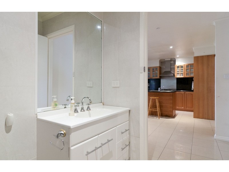 48 Croydondale Drive, Mooroolbark VIC 3138