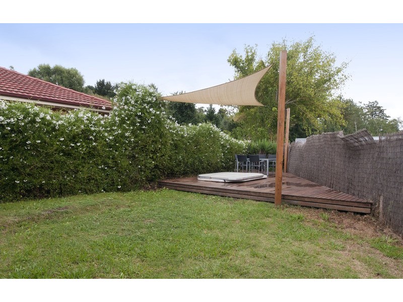 48 Croydondale Drive, Mooroolbark VIC 3138