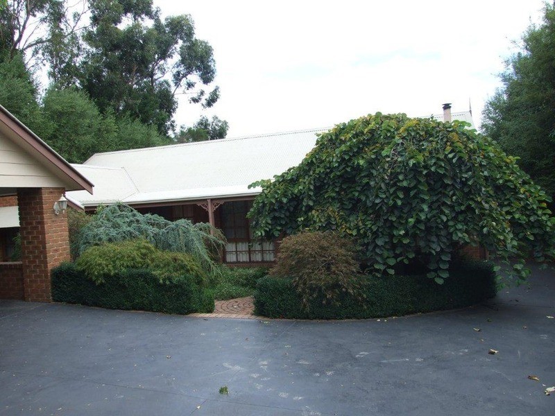 2 Christa  Court, Lilydale VIC 3140