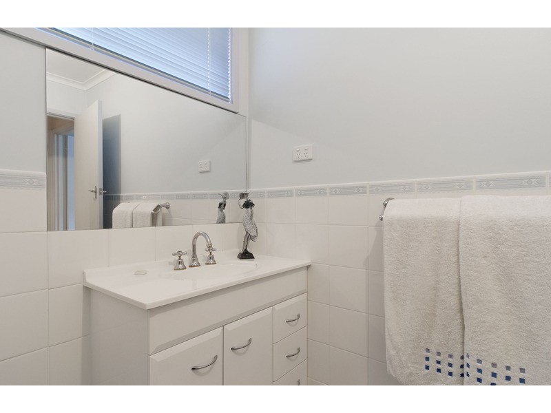27 Grayling Crescent, Croydon VIC 3136