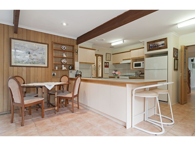 27 Grayling Crescent, Croydon VIC 3136