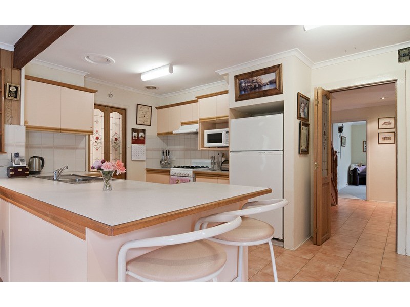 27 Grayling Crescent, Croydon VIC 3136