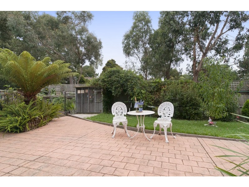 27 Grayling Crescent, Croydon VIC 3136