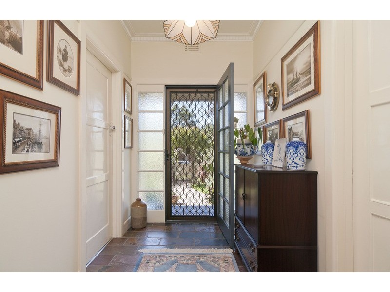 2/36-38 Vernon Street, Croydon VIC 3136