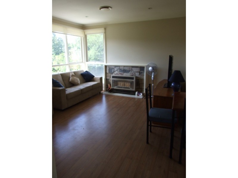 1/54 Cardigan  Road, Mooroolbark VIC 3138