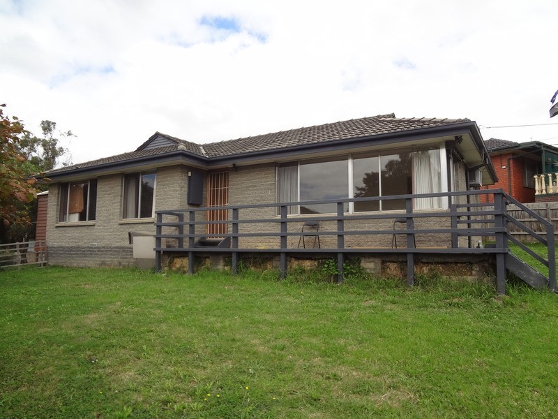 50 Greenslopes Drive, Mooroolbark VIC 3138