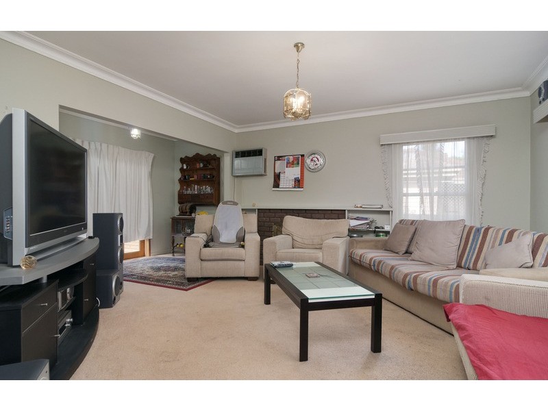 49 Pascoe Avenue, Croydon VIC 3136