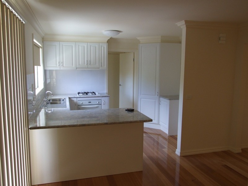 3/12 Ryland  Avenue, Croydon VIC 3136
