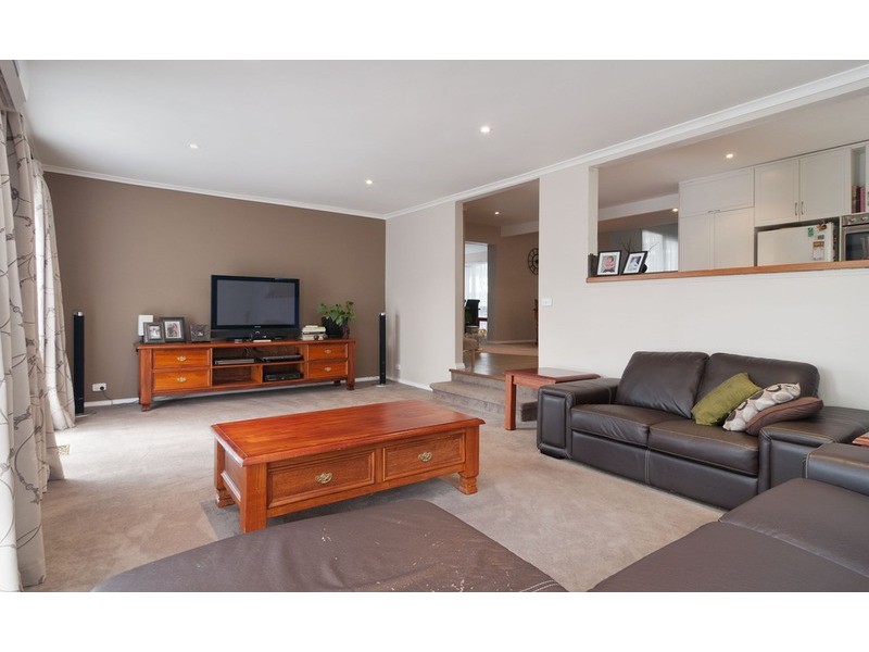 19 Joanne Avenue, Chirnside Park VIC 3116