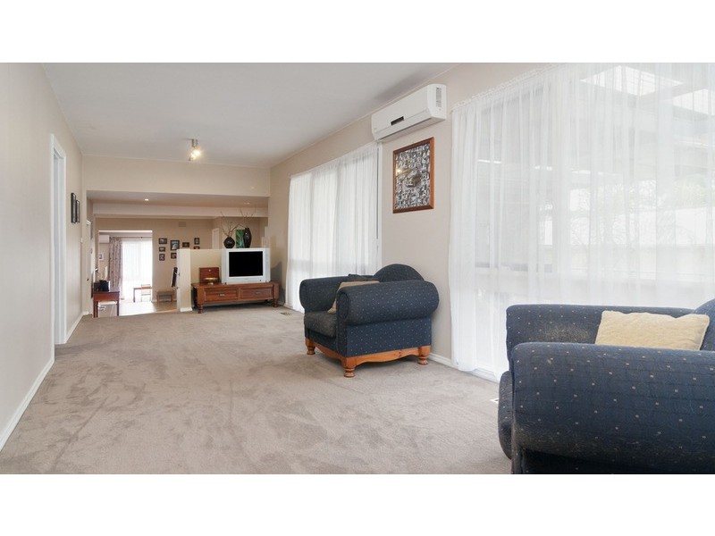19 Joanne Avenue, Chirnside Park VIC 3116