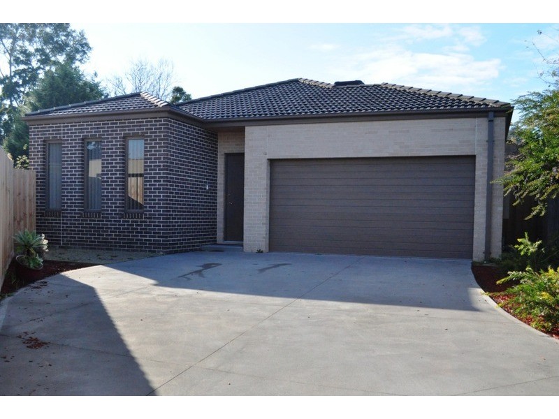 6a Saxon Drive, Mooroolbark VIC 3138