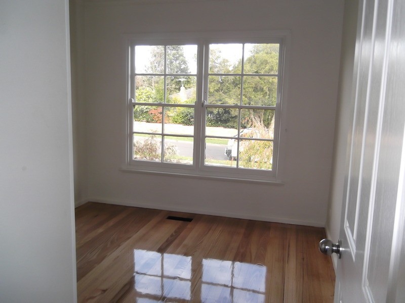 24 Andrew  Street, Mooroolbark VIC 3138