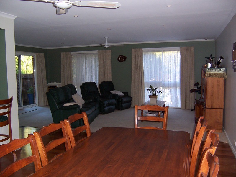 17 McDermott Avenue, Mooroolbark VIC 3138