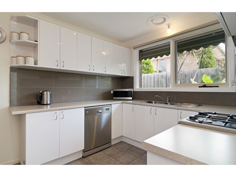 1 Coombah Court, Mooroolbark VIC 3138