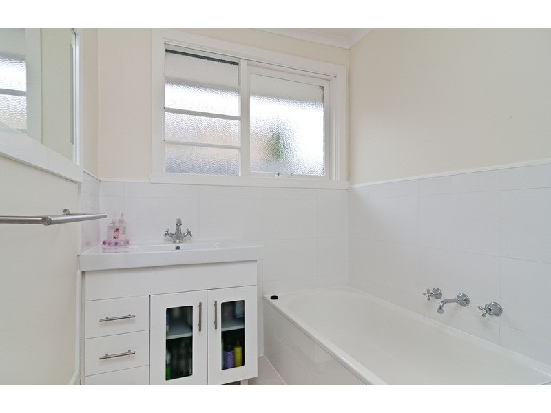 1 Coombah Court, Mooroolbark VIC 3138